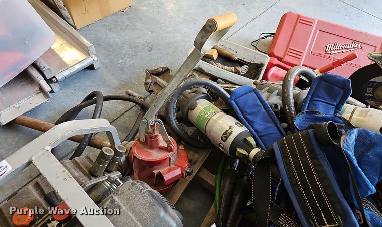 image for item NU9170 Fire rescue equipment