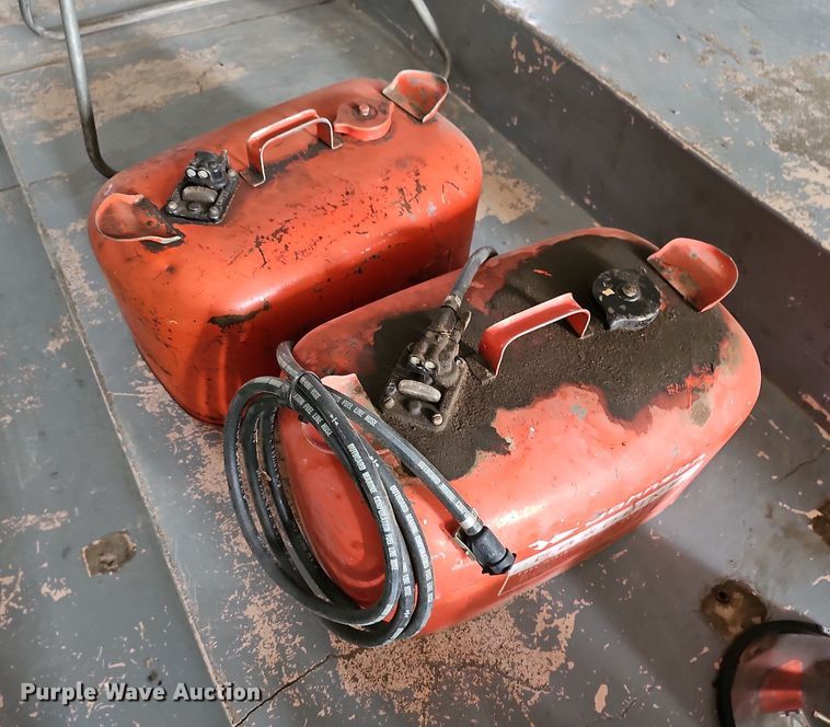 image for item NU9181 Seahorse CD22M  outboard gas engine