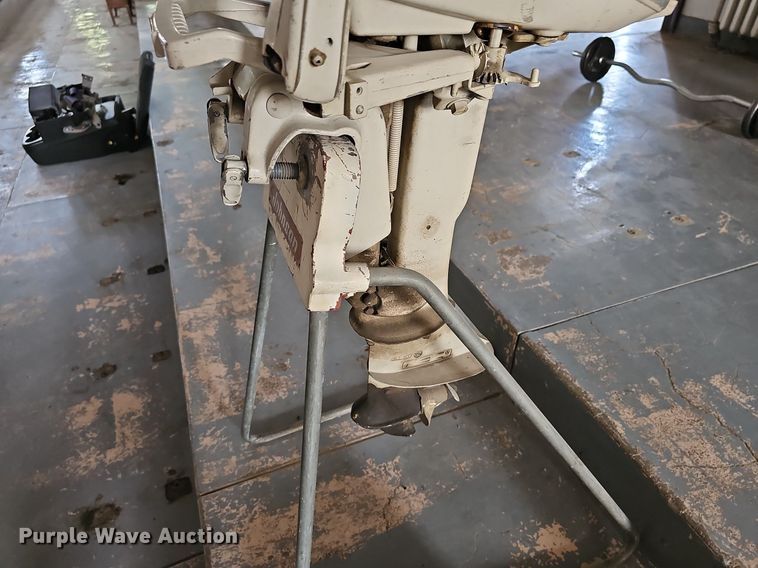 image for item NU9181 Seahorse CD22M  outboard gas engine