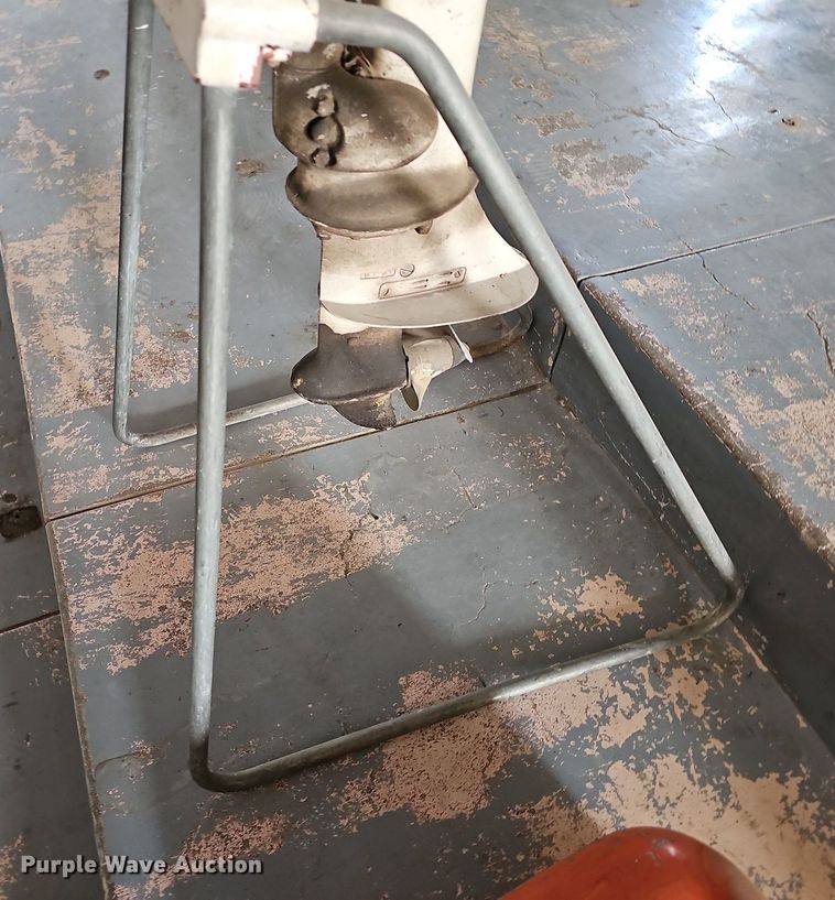 image for item NU9181 Seahorse CD22M  outboard gas engine