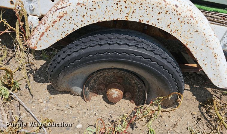 image for item NU9184 Ward  jon boat