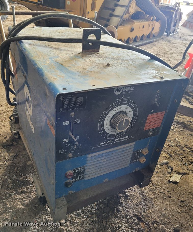 image for item NX9460 Miller Dialarc 250-AC/DC  welder