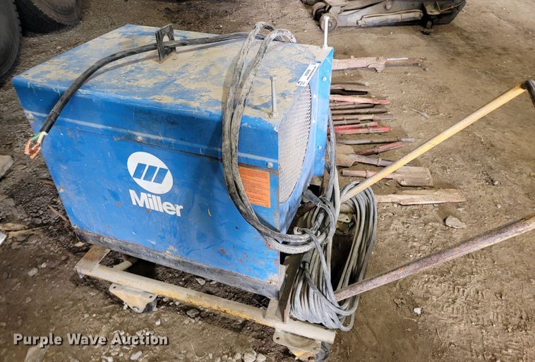 image for item NX9460 Miller Dialarc 250-AC/DC  welder