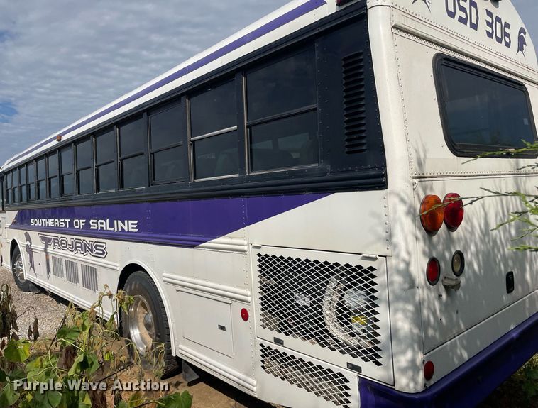 image for item NY9595 2005 Thomas Built Saf-T-Liner MVP  bus