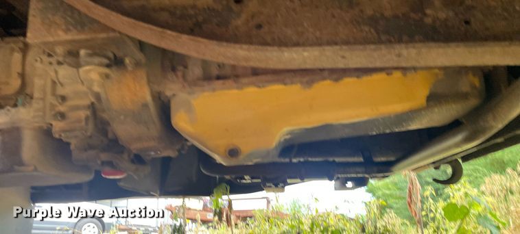 image for item NY9595 2005 Thomas Built Saf-T-Liner MVP  bus