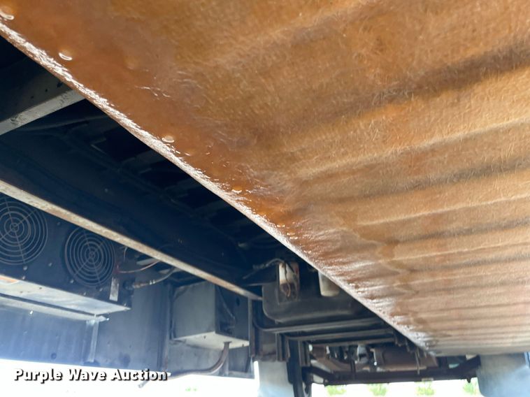 image for item NY9595 2005 Thomas Built Saf-T-Liner MVP  bus