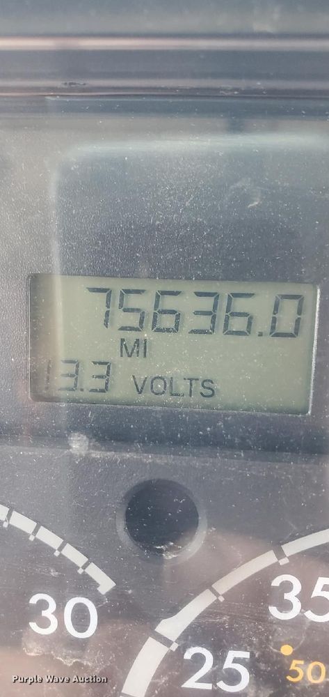 image for item NY9595 2005 Thomas Built Saf-T-Liner MVP  bus