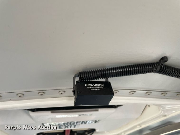 image for item NY9595 2005 Thomas Built Saf-T-Liner MVP  bus