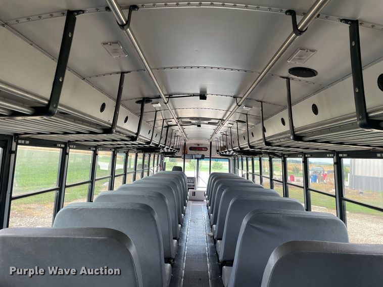 image for item NY9595 2005 Thomas Built Saf-T-Liner MVP  bus