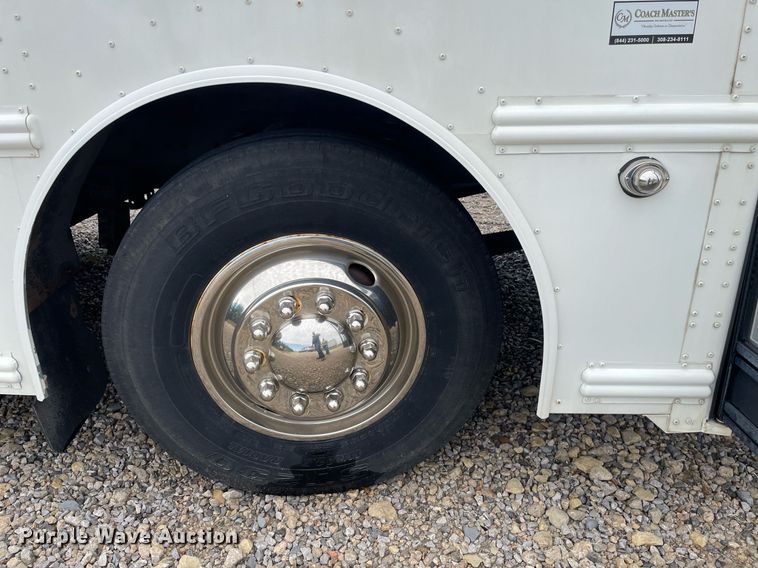 image for item NY9595 2005 Thomas Built Saf-T-Liner MVP  bus