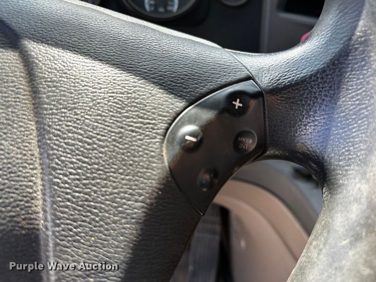 image for item OC9134 2015 Freightliner Cascadia Evolution 125  semi truck