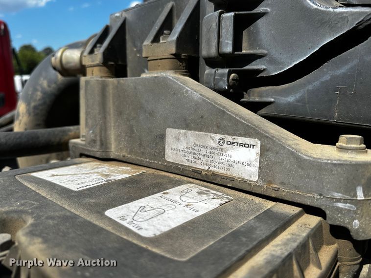 image for item OC9134 2015 Freightliner Cascadia Evolution 125  semi truck