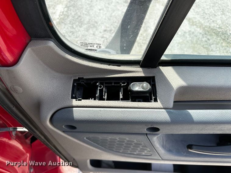 image for item OC9135 2015 Freightliner Cascadia Evolution 125  semi truck