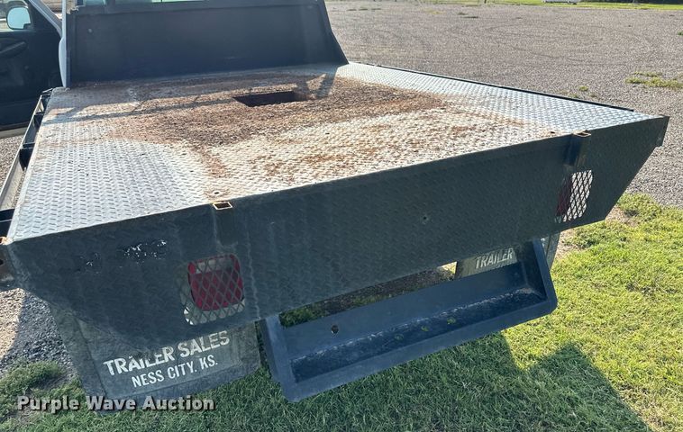 image for item OC9349 2000 Chevrolet Silverado 2500  flatbed pickup truck