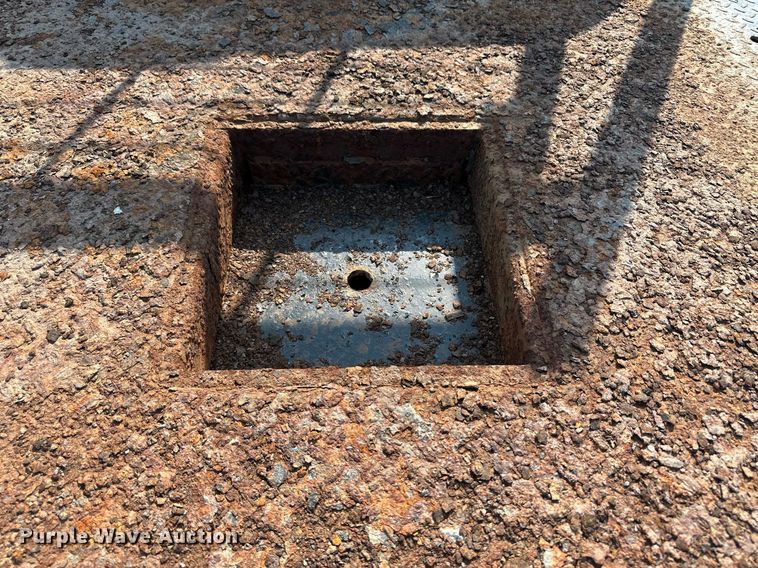 image for item OC9349 2000 Chevrolet Silverado 2500  flatbed pickup truck