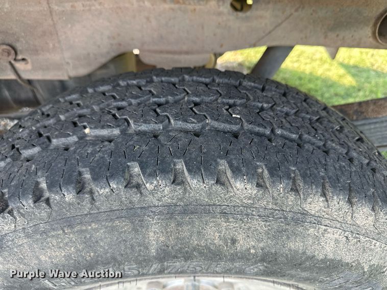 image for item OC9349 2000 Chevrolet Silverado 2500  flatbed pickup truck