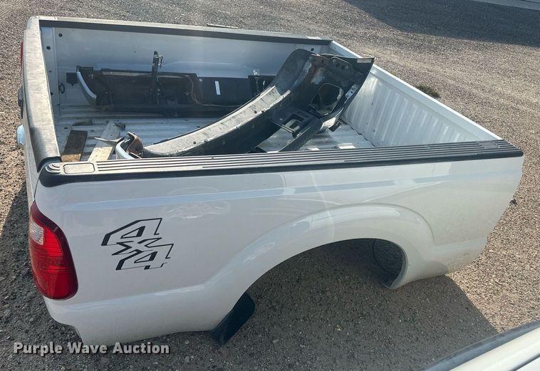 image for item OC9350 2016 Ford F250 pickup truck bed