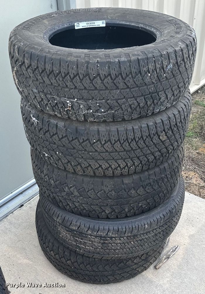 image for item OC9355 (5) 265/65R18 tires