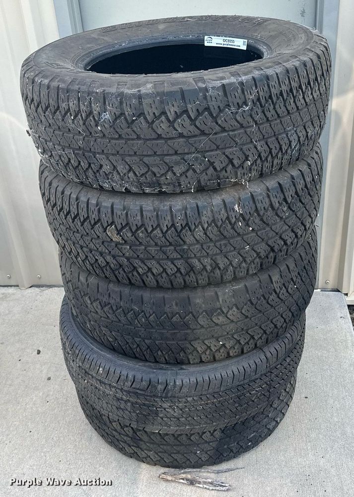 image for item OC9355 (5) 265/65R18 tires