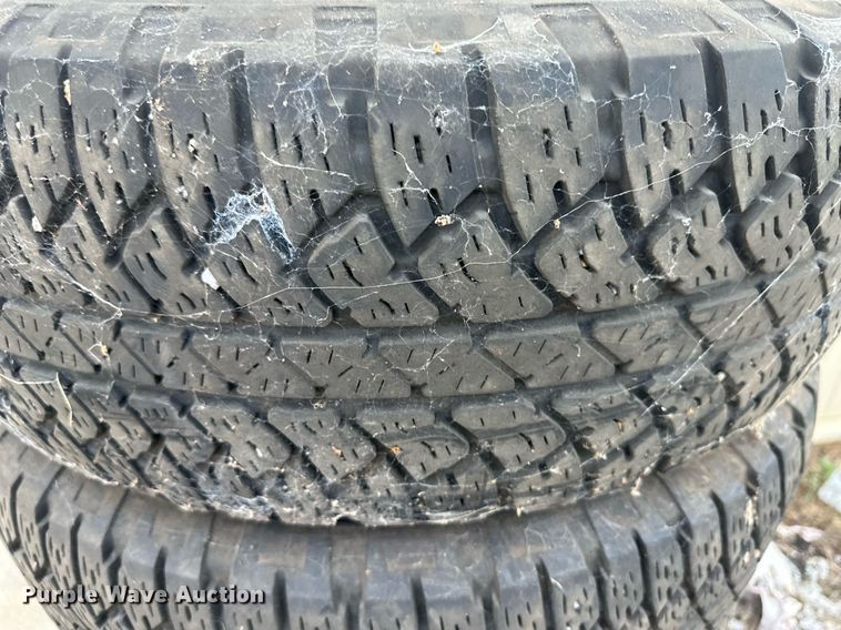 image for item OC9355 (5) 265/65R18 tires