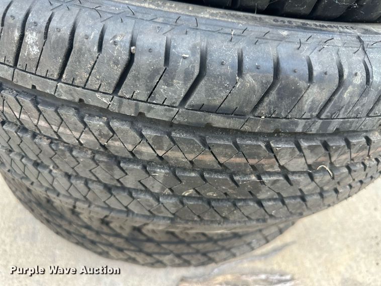 image for item OC9355 (5) 265/65R18 tires