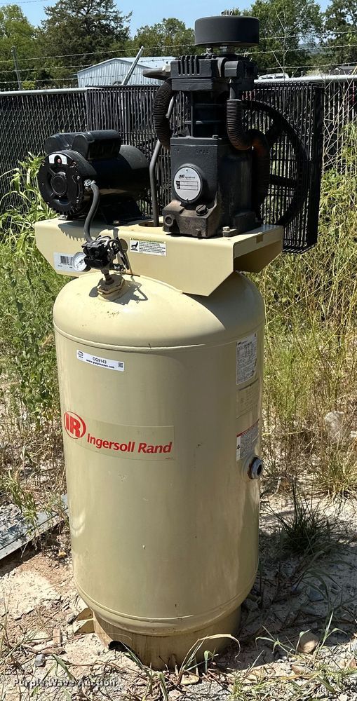 image for item OG9143 2011 Ingersoll Rand TS4N5  air compressor