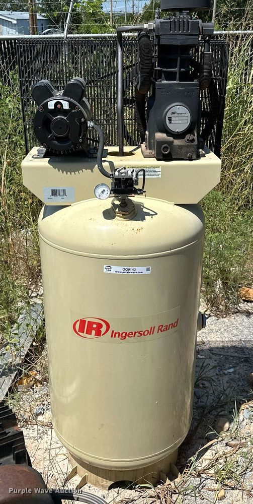 image for item OG9143 2011 Ingersoll Rand TS4N5  air compressor