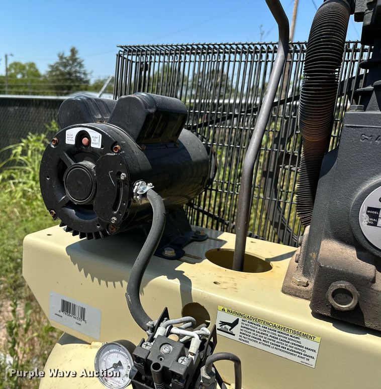 image for item OG9143 2011 Ingersoll Rand TS4N5  air compressor