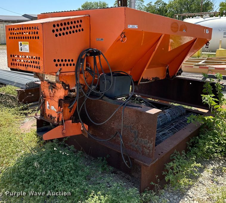 image for item OG9148 2013 Henderson  spreader