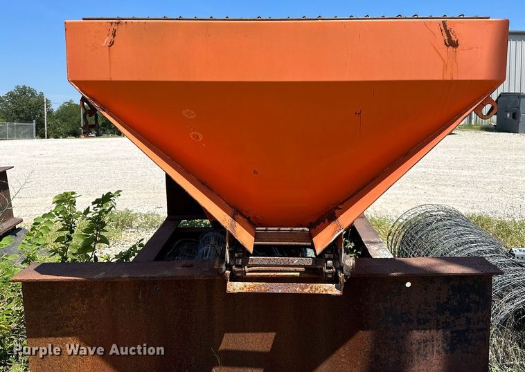 image for item OG9148 2013 Henderson  spreader