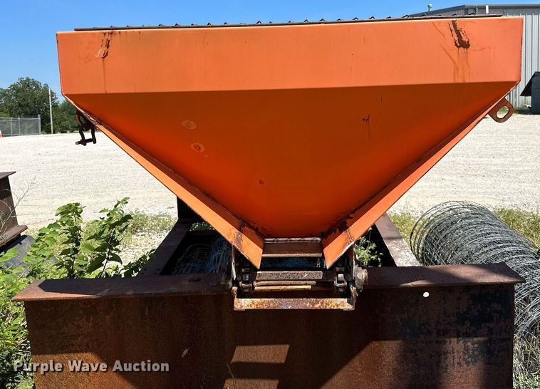 image for item OG9148 2013 Henderson  spreader