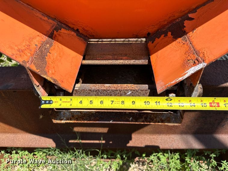 image for item OG9148 2013 Henderson  spreader