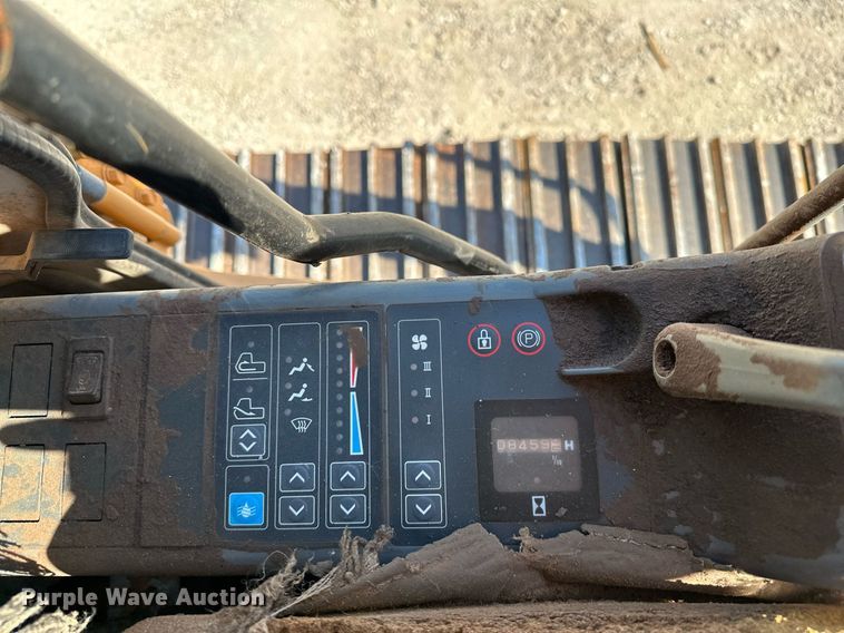 image for item OG9150 1999 Case 9040B excavator