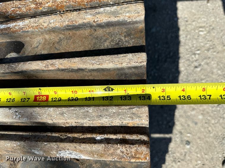 image for item OG9150 1999 Case 9040B excavator