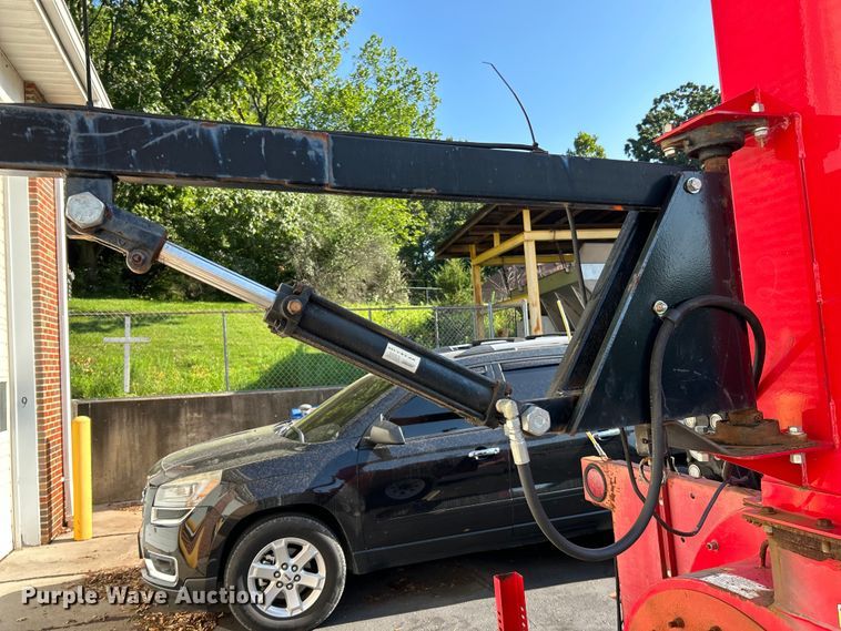 image for item OK9760 Giant-vac  leaf vacuum