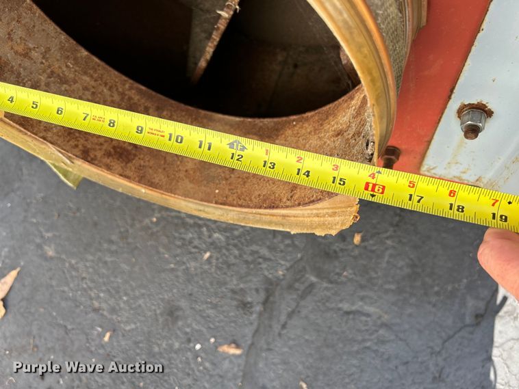 image for item OK9760 Giant-vac  leaf vacuum