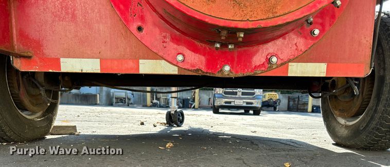 image for item OK9760 Giant-vac  leaf vacuum