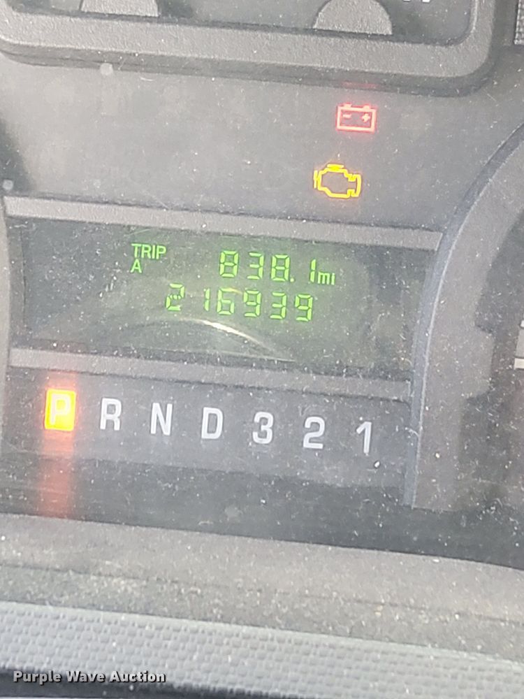 image for item ZA0365 2011 Eldorado Aerotech Ford 240  shuttle bus