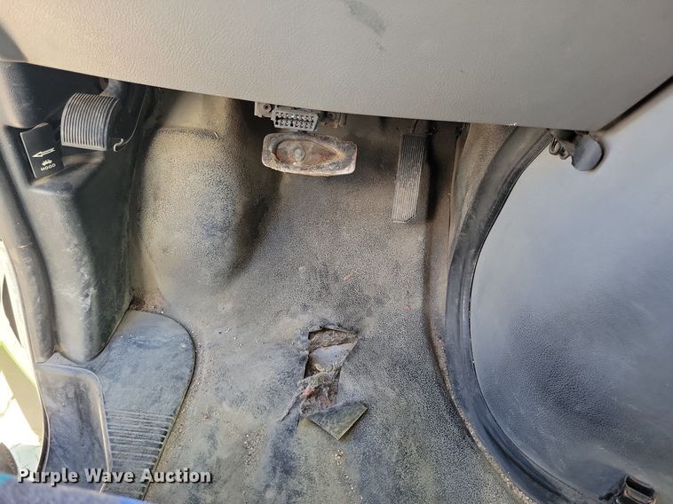 image for item ZA0365 2011 Eldorado Aerotech Ford 240  shuttle bus