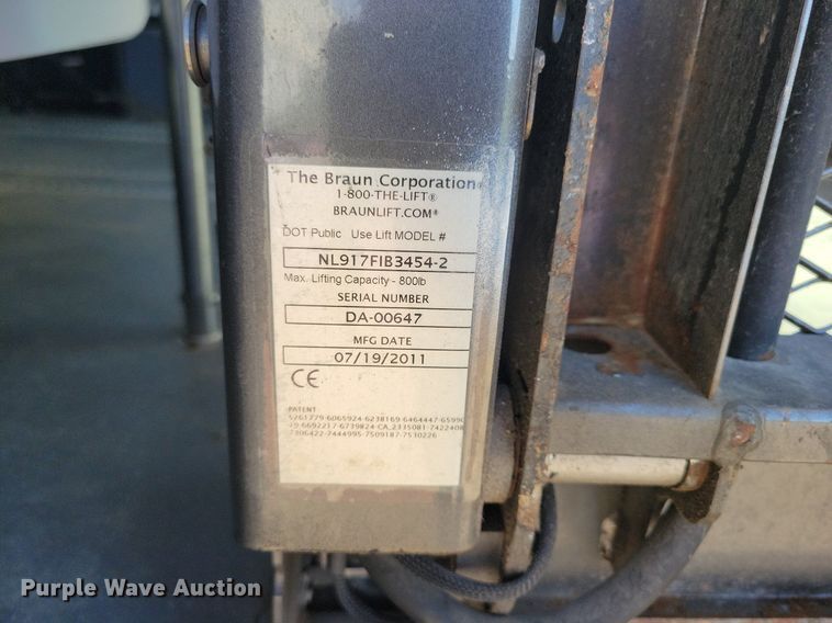 image for item ZA0365 2011 Eldorado Aerotech Ford 240  shuttle bus