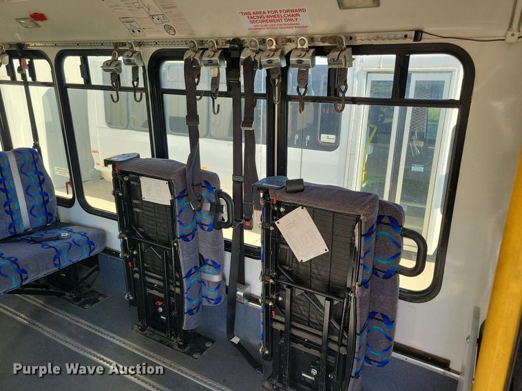 image for item ZA0365 2011 Eldorado Aerotech Ford 240  shuttle bus