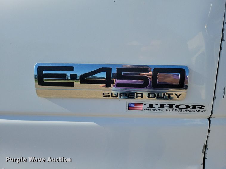 image for item ZA0365 2011 Eldorado Aerotech Ford 240  shuttle bus