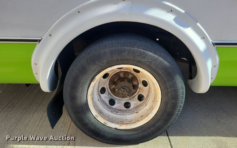 image for item ZA0365 2011 Eldorado Aerotech Ford 240  shuttle bus