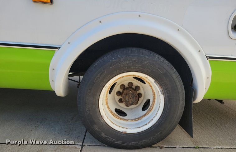 image for item ZA0365 2011 Eldorado Aerotech Ford 240  shuttle bus