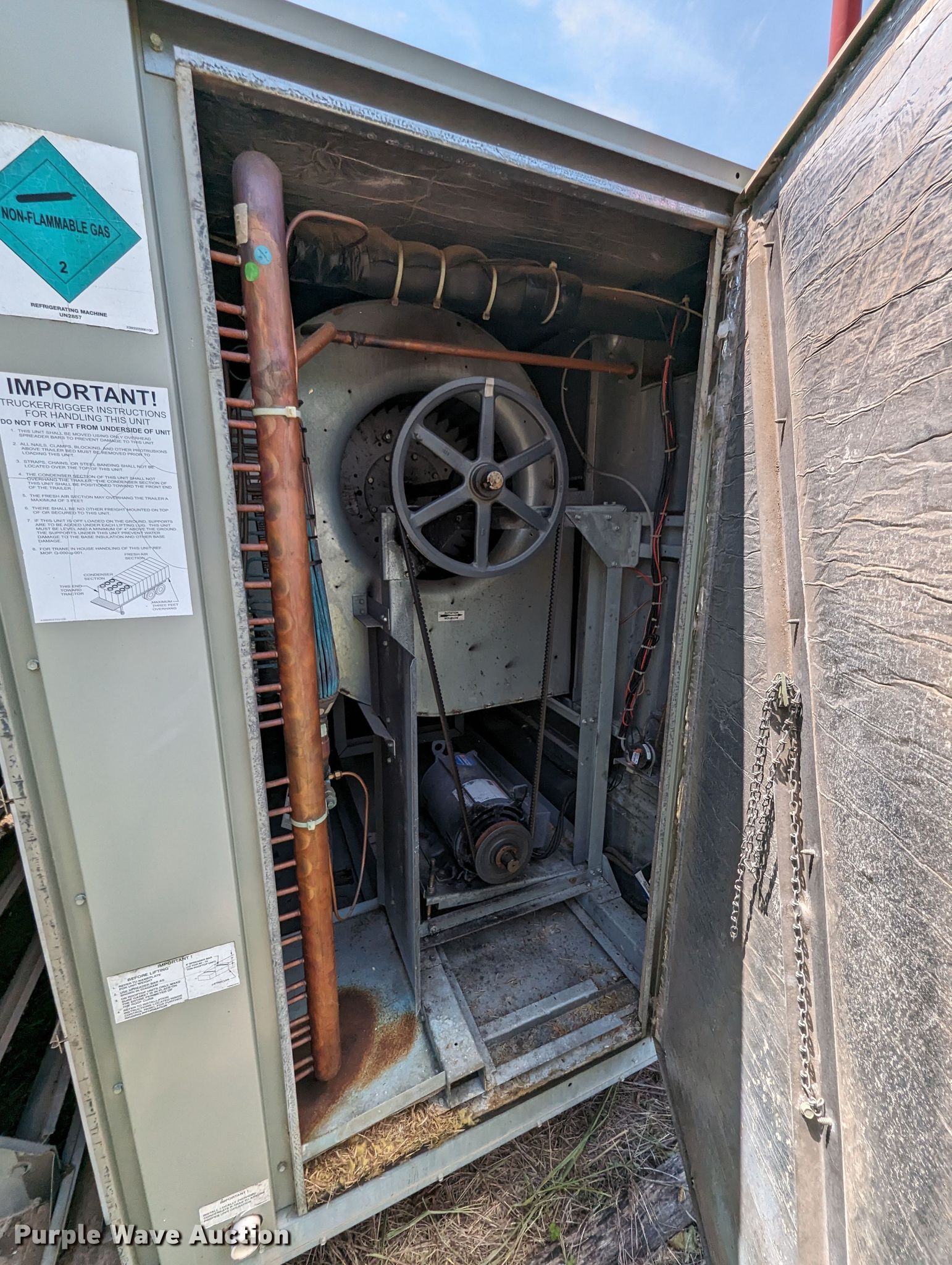 Trane Voyager HVAC unit in Noble, OK Item LM9956 for sale Purple Wave