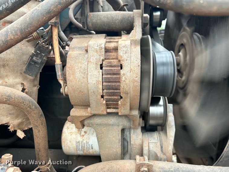 image for item DI7976 1999 International 4900  truck cab and chassis