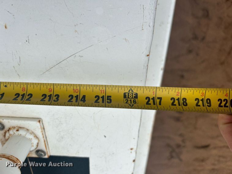 image for item DI7977 2003 Chevrolet C7500  propane delivery truck