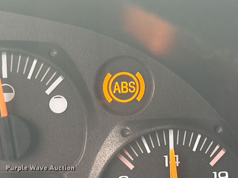 image for item DI7977 2003 Chevrolet C7500  propane delivery truck