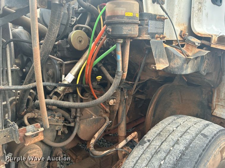 image for item DI7977 2003 Chevrolet C7500  propane delivery truck