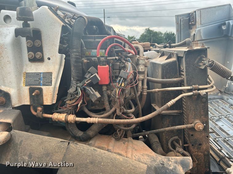 image for item DI7977 2003 Chevrolet C7500  propane delivery truck